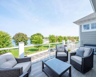Beautiful Adults Only Water View Condo, Downtown Sister Bay, Walk To Everything - Sister Bay - Balkon