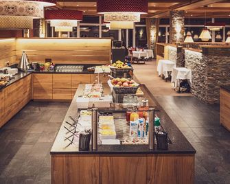 Mountain Plaza Hotel - Davos - Buffet