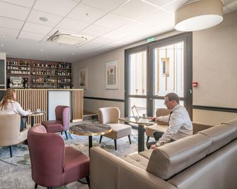 Brit Hotel Angers Parc Expo - L'Acropole - Verrières-en-Anjou - טרקלין