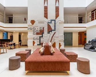 Monday Hotels Hitec City - Hyderabad - Lobby