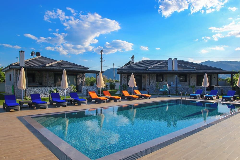 كويسيجيز يالسين فيلالاري - موغلا - حوض السباحة