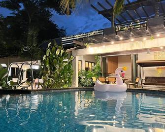 Bangsar Private Pool Villa Kuala Lumpur - Kuala Lumpur - Pool