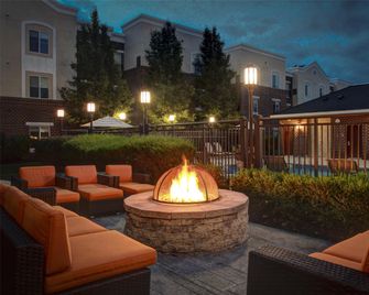 Hyatt House Branchburg - Branchburg - Patio