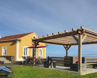Casa das Lajes by Ponta Negra Azores - Lajes - Patio