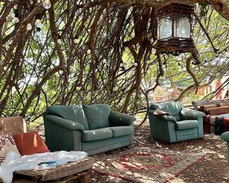 Pauls caravan for 4 - See the horses from your bed - Barao de Sao Joao - Salon