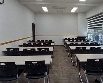 Toyoko Inn Busan Station No.1 - Busan - Meetingraum