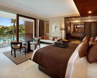 Royal Kamuela Villas & Suites at Monkey Forest Ubud - Ubud - Living room