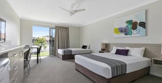 Econo Lodge Beachside - Mackay - Bedroom