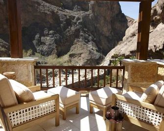 Ma'in Hot Springs - Madaba - Balkong