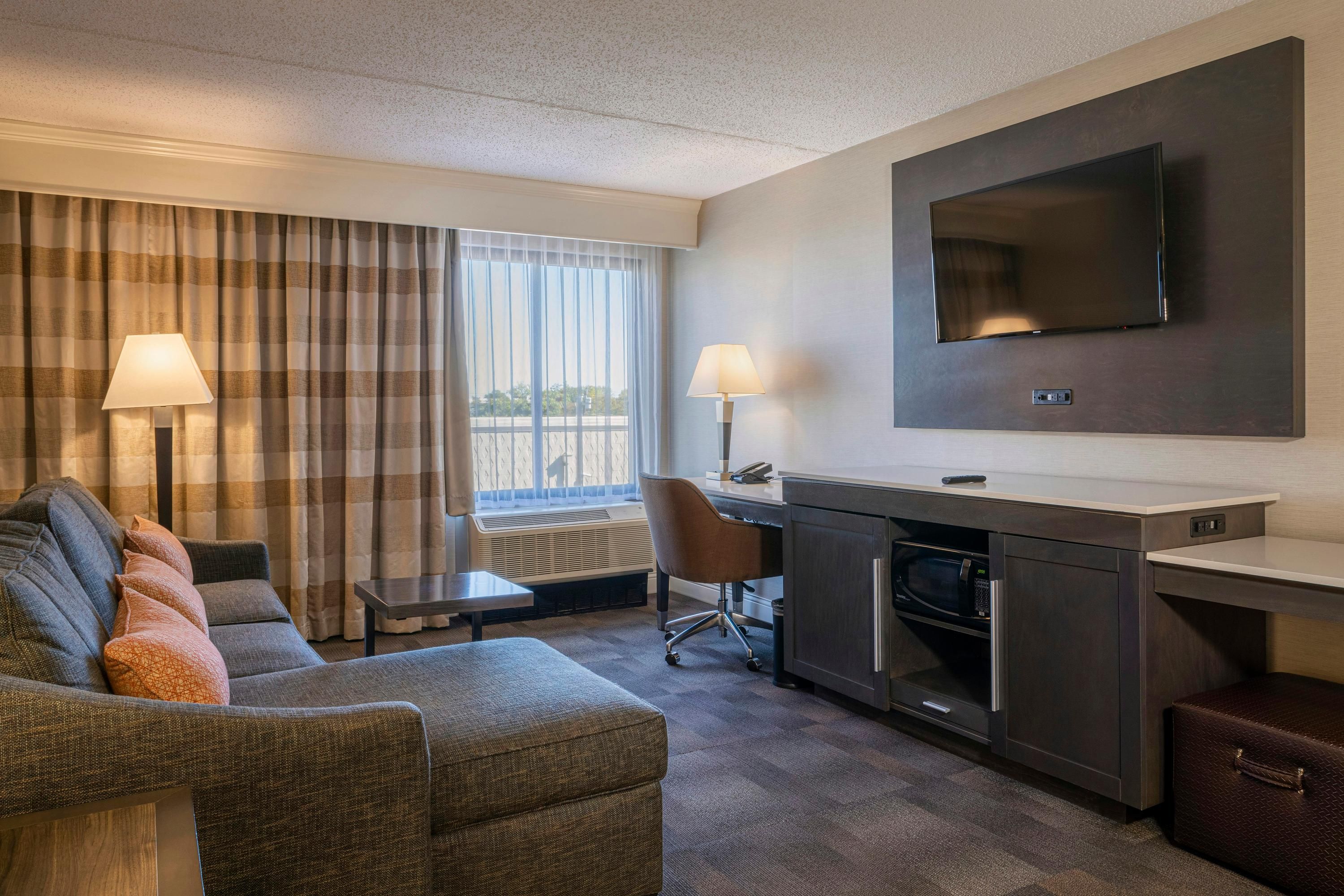 Hampton Inn Carlstadt-At The Meadowlands - Carlstadt - Living room