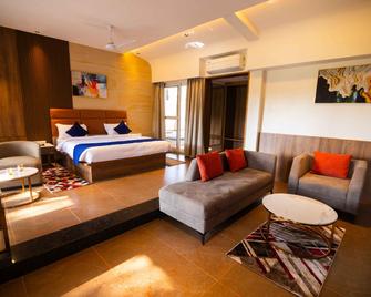 Ananthyam Resort by Anukulas - Yelagiri - Bedroom