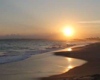 Chill Enjoy Cabanas & Restaurant - Tangalla - Playa