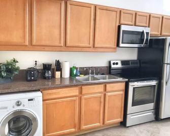 303/C Little Italy double balcony Loft /Parking - San Diego - Cocina