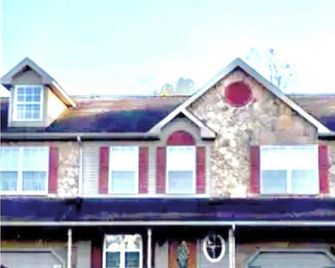 3-bedroom townhome in serene Vineland with AC comfort - Vineland - Edificio