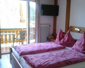 Double room with shower / WC - Café Wagrain, bed and breakfast - Wagrain - Bedroom
