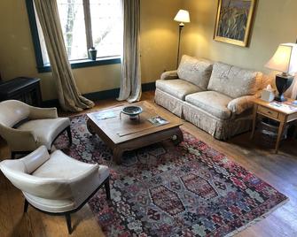 Gedney Farm - New Marlborough - Living room
