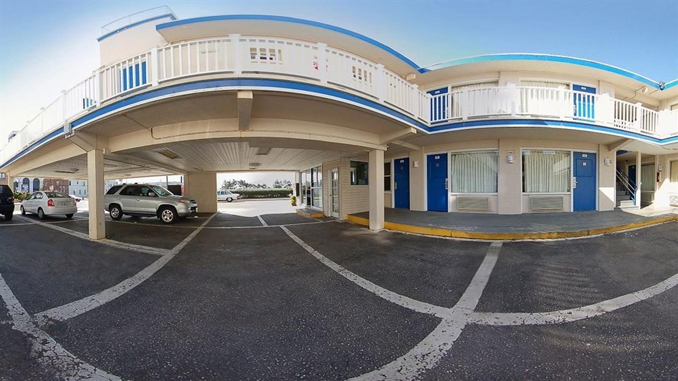 Downbeach Inn