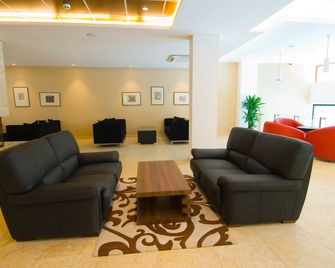 Radina's Way Hotel - Borovets - Oleskelutila