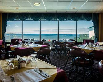 Shallow Bay Motel & Cabins Conference Centre - Cow Head - Restaurant