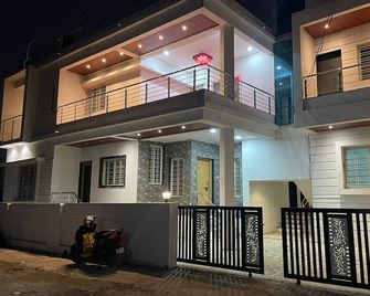 Shri Swami Samarth Home Stay - Akalkot - Building