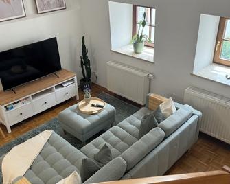 Rare Gem in Wasserburg - Wasserburg am Inn - Wohnzimmer