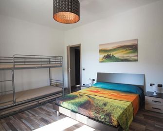 카스알프레도 - 산타 크로세 술 아르노 - 침실