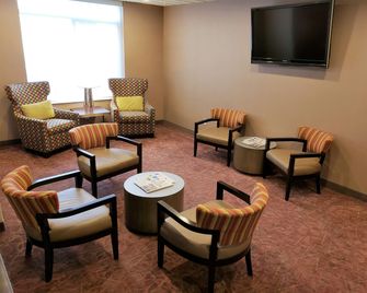 Holiday Inn Express Portland West/Hillsboro By IHG - Hillsboro - Lounge