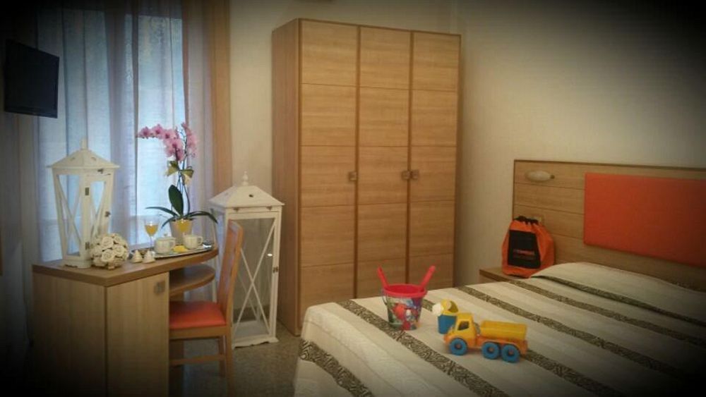 Hotel Camelia - רימיני - חדר שינה
