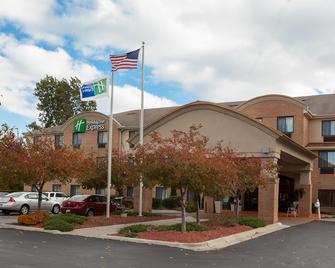 Holiday Inn Express Hotel & Suites Canton - Canton - Edificio
