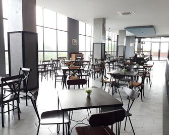 Same Boutique Kendari - Kendari - Restaurant