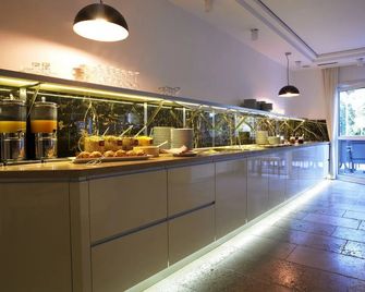 Hotel Prinzregent - Edenkoben - Buffet