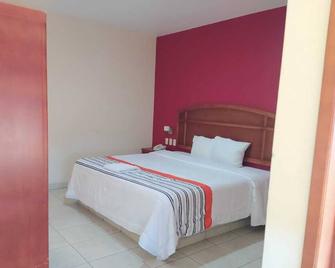 Hotel Express Inn Juchitan - Juchitán de Zaragoza - Bedroom
