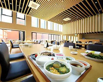 Jeju Booyoung Resort - סאוגוויפו - מסעדה