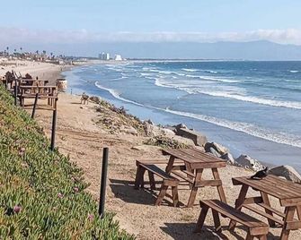 Punta Playa 2 bedroom house - Ensenada - Beach