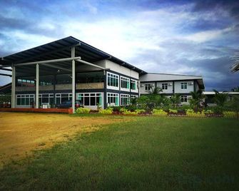 Marina Hotel Noro - Munda - Gebouw