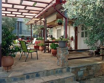 Effie's Maisonette with Detached Studio - Amaliapoli - Patio