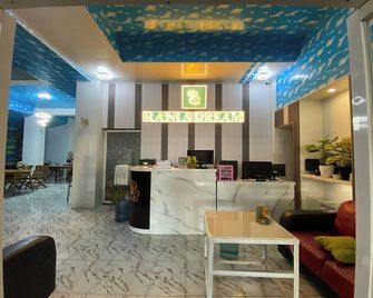 Ranls Dream Syari'ah Banda Aceh - Banda Aceh - Front desk