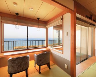 يوكيبو هاكوسين - يوناغو - شرفة