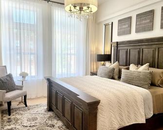 Penthouse on Main Street Deadwood - Overlook Town Square - Deadwood - Bedroom