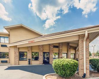 Quality Inn - Decatur - Edificio