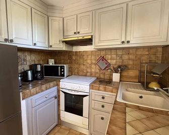 Location de Vacances : G2918 - La Garde-Freinet - Cucina