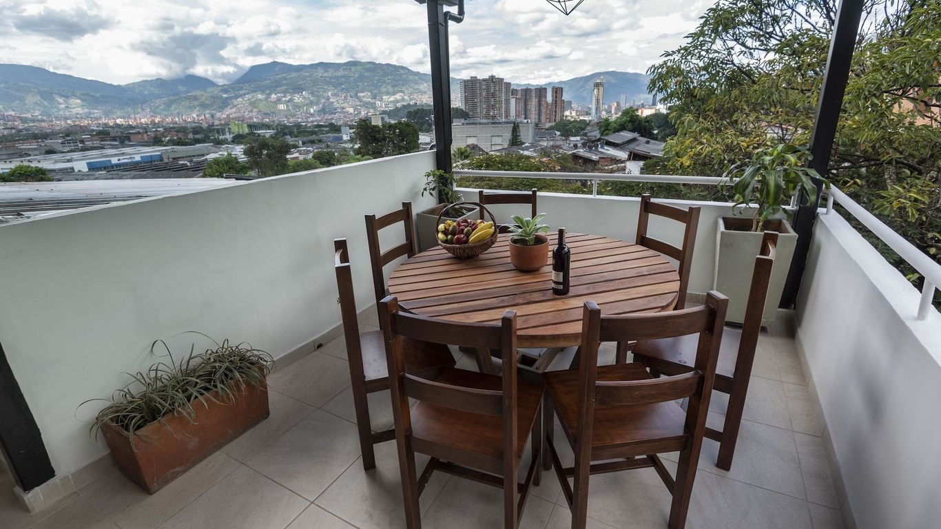 Poblado Guest House