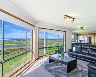 Karkalla - Port Fairy - Living room