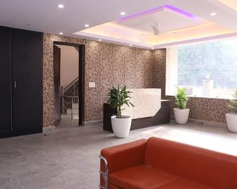 Lyf Corporate Suites - Noida Sector 19 - Noida - Lobby