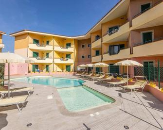 Stylish Residence Mirti Bianchi B4-4 pers 1 BedAp - Santa Teresa Gallura - Piscine