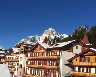 Villaggio Turistico Ploner - Carbonin - Edificio