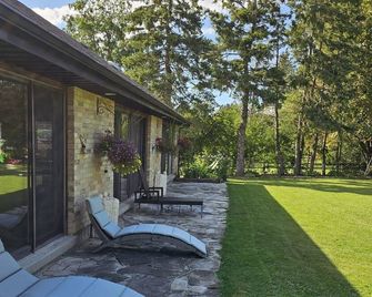 Oasis - Ingersoll - Patio