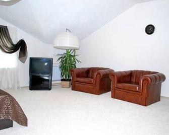 Voskresenskaya Hotel - Cherepovets - Living room