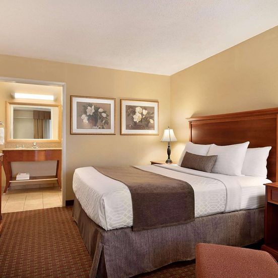 Bedroom view of Days Inn by Wyndham Culpeper
