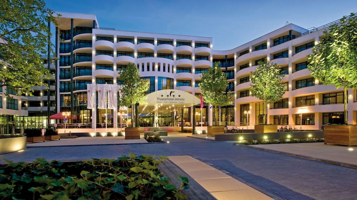 فان دير فالك ثييتر هوتل ألميلو